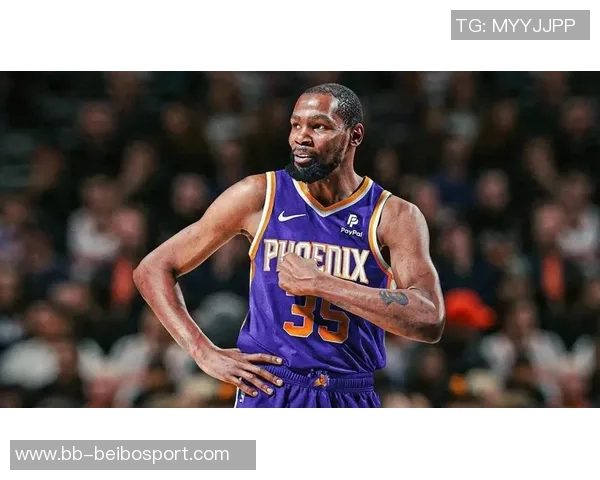 杜兰特半场表现惨淡仅得3分失误频频状态堪忧