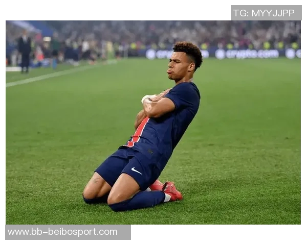 青年欧冠巴萨逆转巴黎克鲁伊维特小儿子精彩兜射锁定胜局